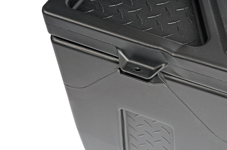 Dee Zee Poly Tool Box - 39-in x 27-in x 17-in - 10.4 cu. ft.