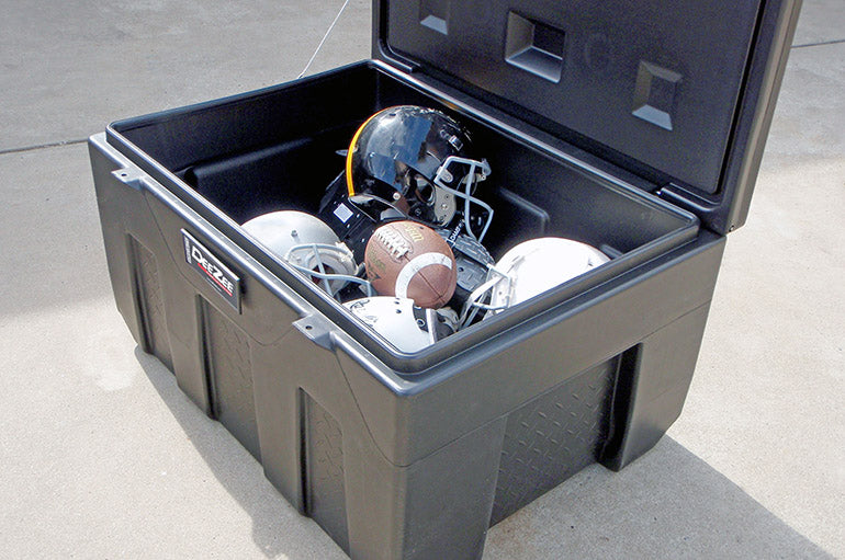 Dee Zee Poly Tool Box - 39-in x 27-in x 17-in - 10.4 cu. ft.