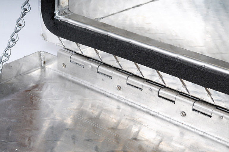 Dee Zee Tool Box - Specialty Underbed BT Alum