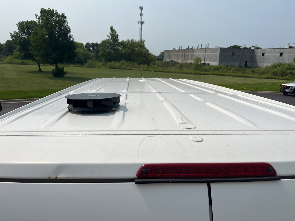 Ventilatore Da Tetto Per Furgoni ICC - Ventilazione Motorizzata Low Profile, Per Van, Bus, Trasporto Animali, Nero
