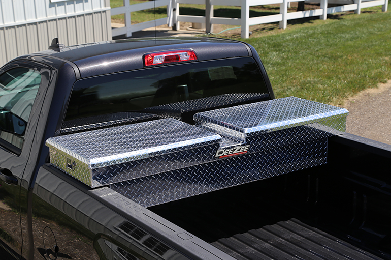 Dee Zee Crossover Tool Box - Red Label - 70-in - Gull Wing Dee Zee Crossover Tool Box - Red Label - 70-in - Gull Wing