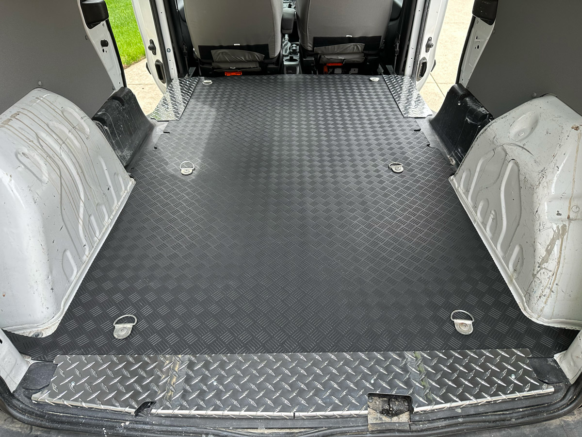 AutoMat-Bar Rubber Floor Mat with Aluminum Sill Set for RAM ProMaster City