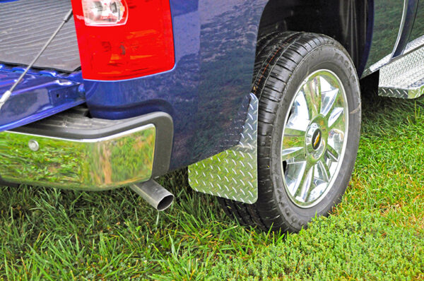 Dee Zee Flaps Brite-Tread Universal 12x16 - Image 3