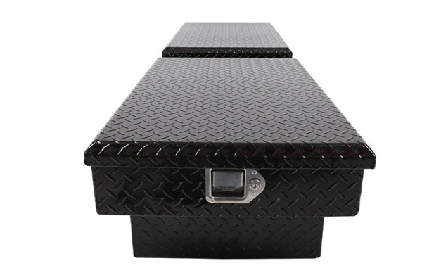 Dee Zee Crossover Tool Box - Red Label - 70-in - Gull Wing - Black - Image 5