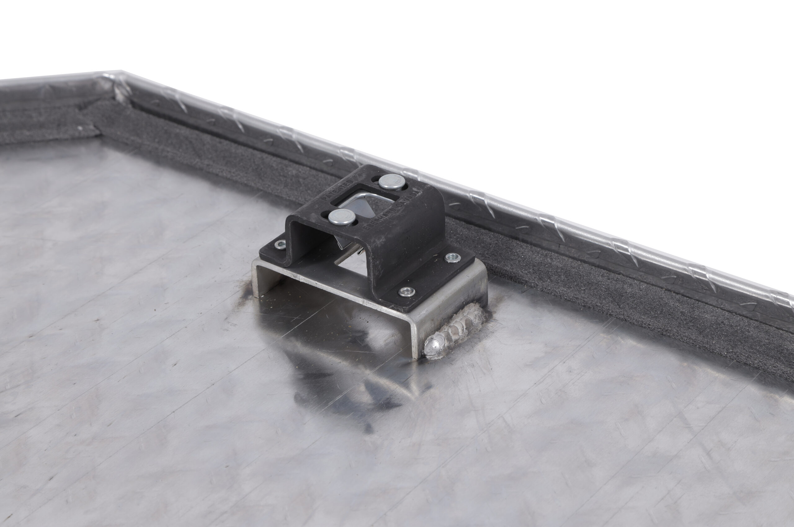 Dee Zee Tool Box - Specialty Triangle BT Alum - DZ92716 Dee Zee Tool Box - Specialty Triangle BT Alum - DZ92716