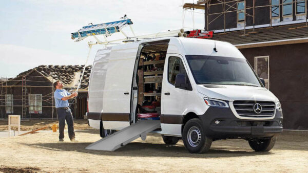 Link LB10 Bi-Fold Side Door Mount Cargo Van Ramp - Image 3